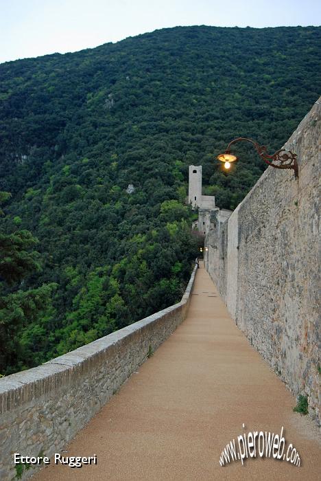 35 - Ponte delle Torri (XIII sec.) ....JPG